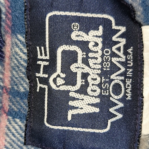 Vintage. Made in USA. Woolrich The Woman. Full-zip w/snap buttons. Medium - Picture 2 of 15